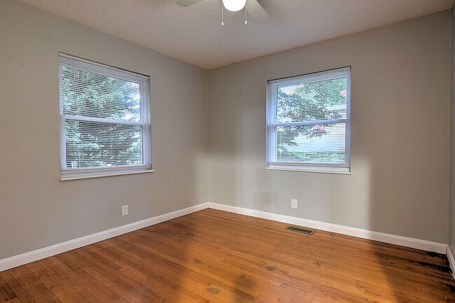 Building Photo - 680 Elk Dr