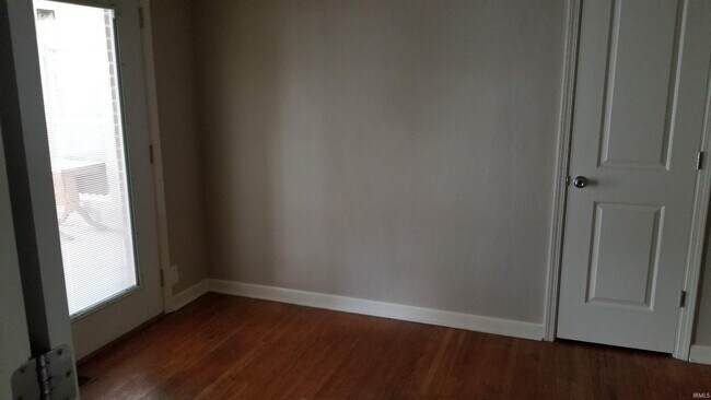 Building Photo - 1025 Hillcrest Rd