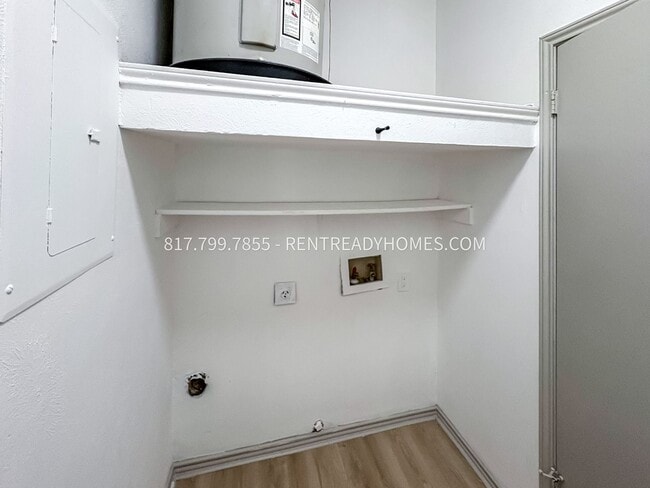 Building Photo - 611 Oriole Blvd
