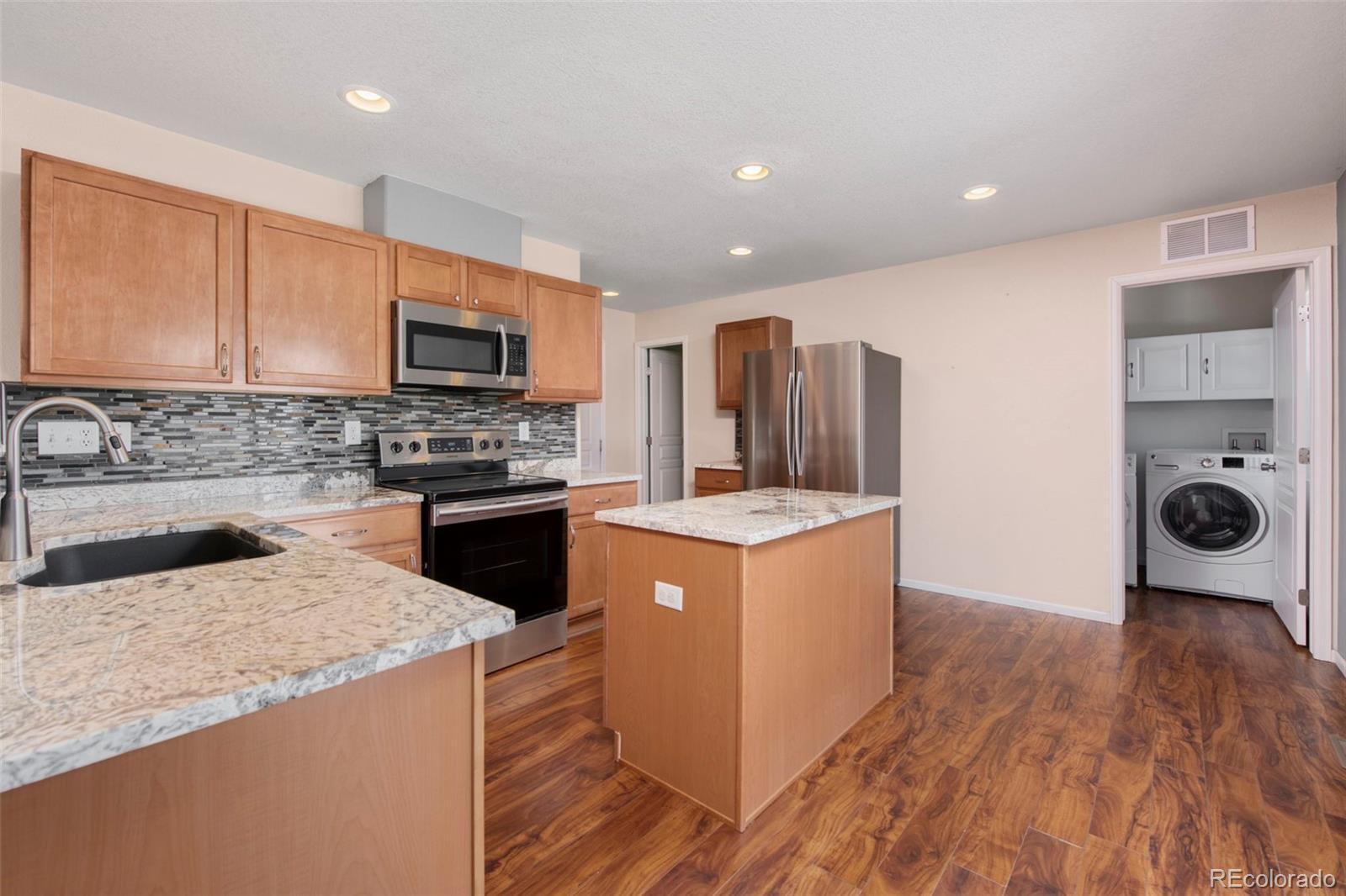 Building Photo - 1808 Quartz St