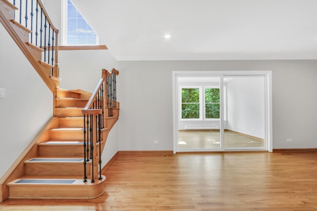 Building Photo - 1206 Lynn Terrace