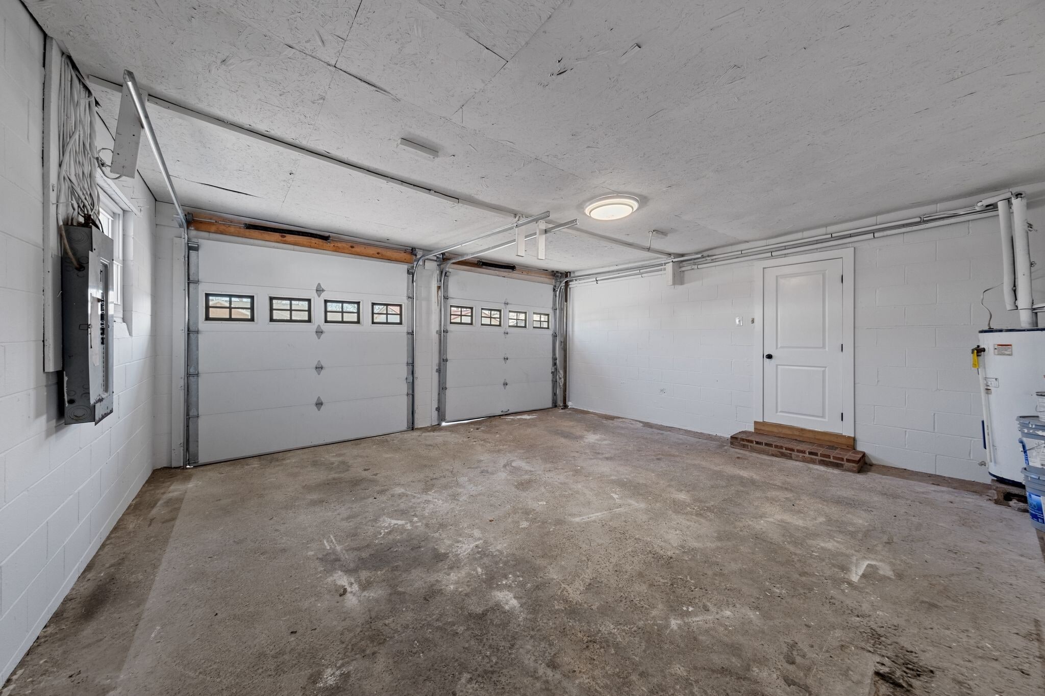 Building Photo - 401 Hill St