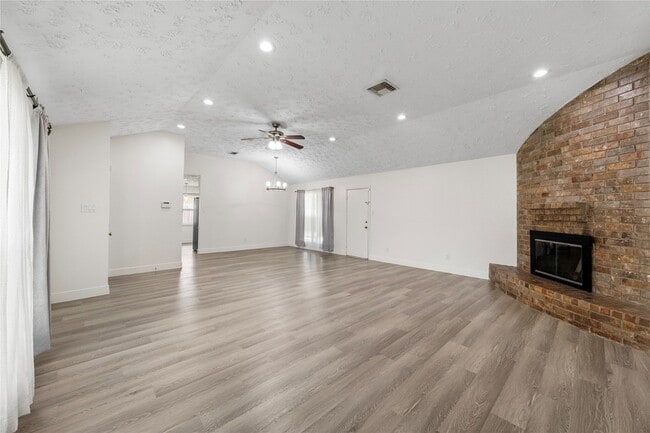 Building Photo - 1815 Millbury Dr