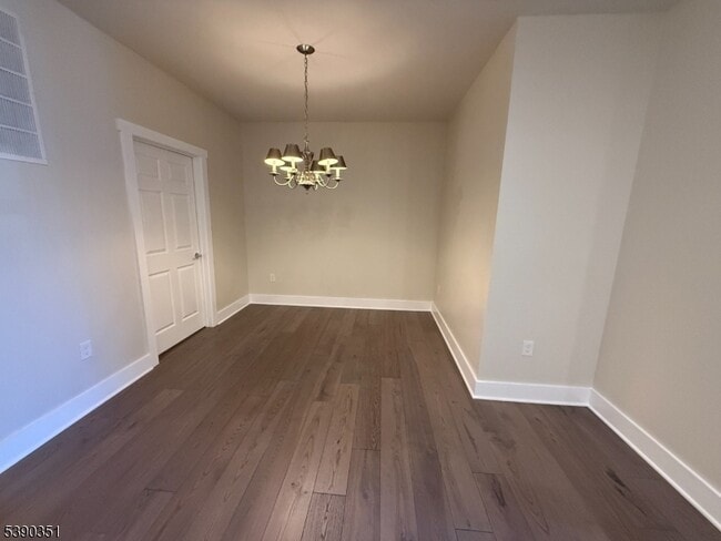 Building Photo - 2 Vanderbilt Blvd