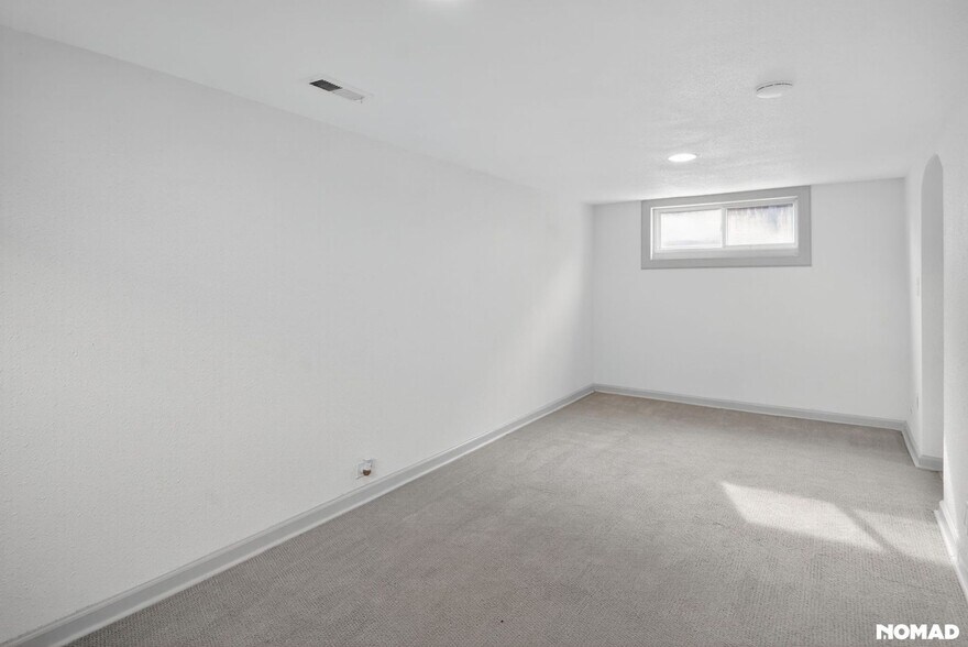 Building Photo - 4325 S Cherokee St