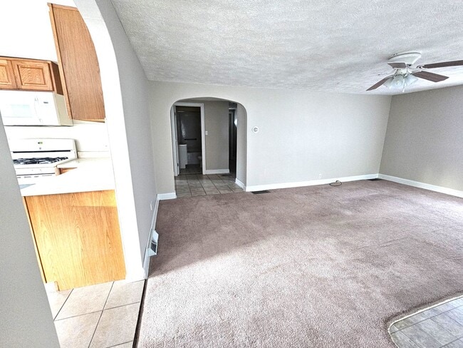 Building Photo - Charming Corner Lot House in Cadillac, Mic...