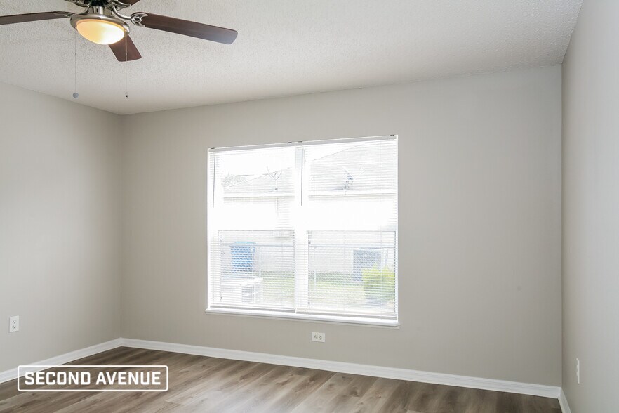 Building Photo - 12042 Villa Rd