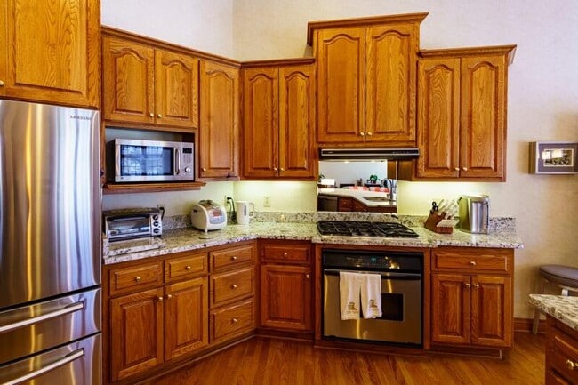 Building Photo - 5432 W Burning Bush Ln