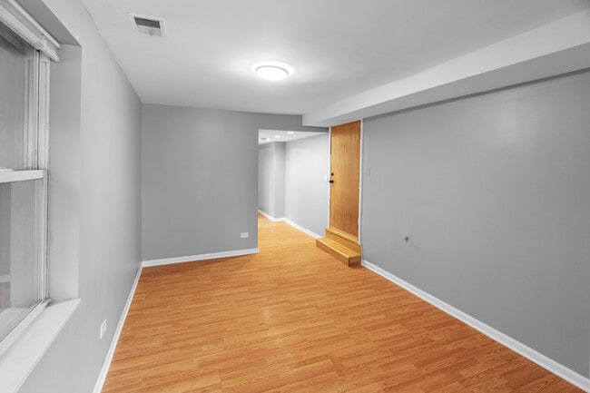 Building Photo - 3336 W Potomac Ave