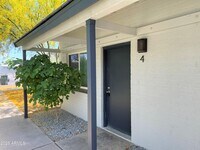 Building Photo - 4423 N 13th Pl