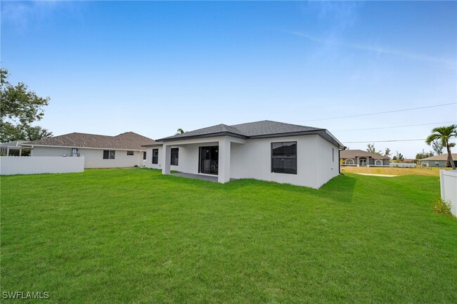 Building Photo - 1833 NW 20th Ave
