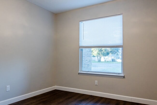 Building Photo - 3/2 located in Ft. Walton Beach