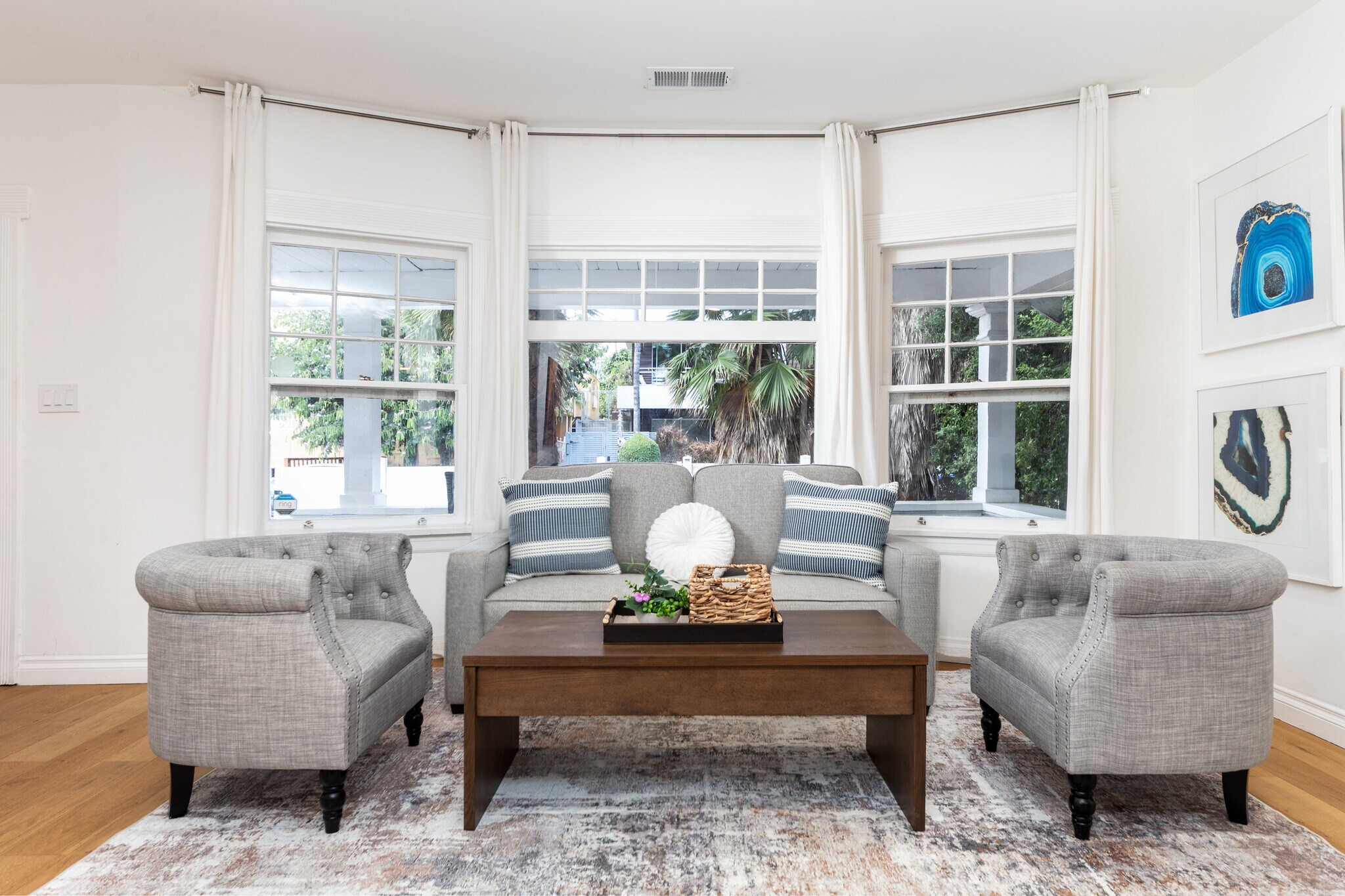 Building Photo - 6008 Carlton Way