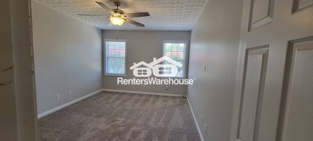 Building Photo - 996 Maple Leaf Dr