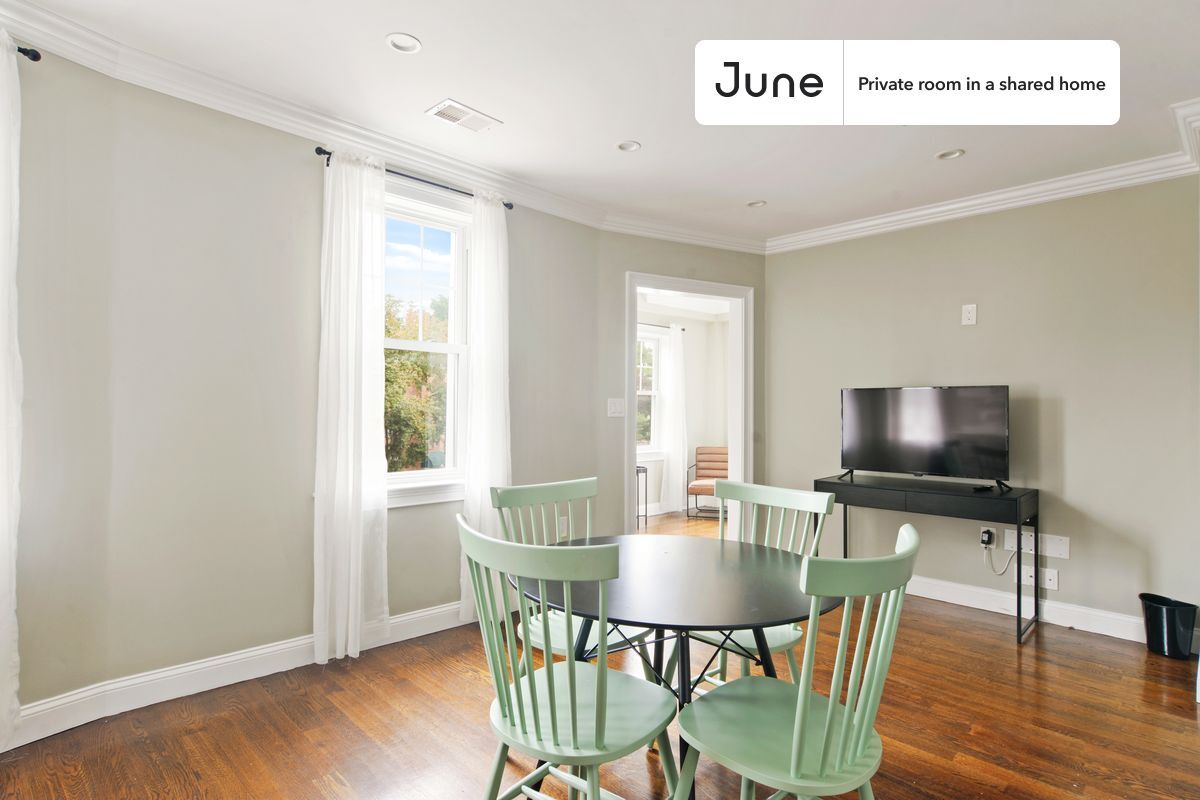 Building Photo - Room in Shared 5 bed/1.5 bath home in Brighton