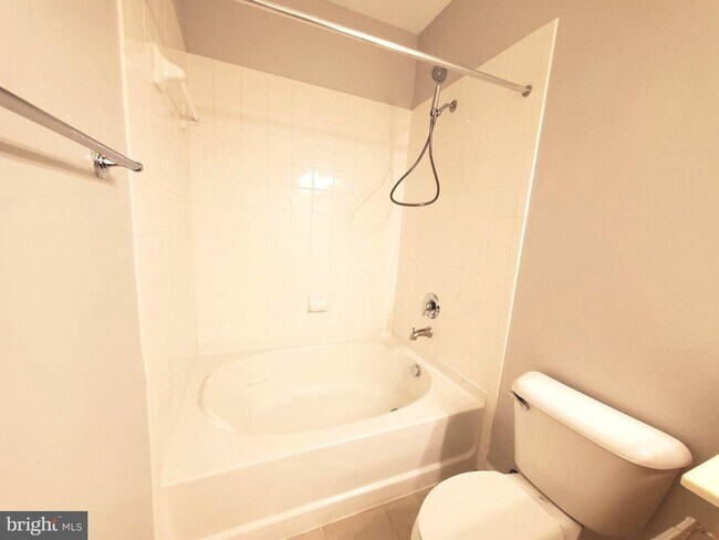 Building Photo - 12112 Garden Grove Cir