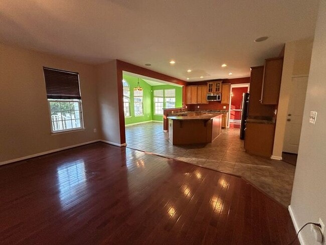Building Photo - 9541 Evergreen Circle