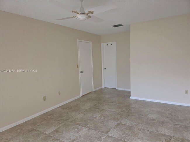 Building Photo - 4586 SW 139th Ct