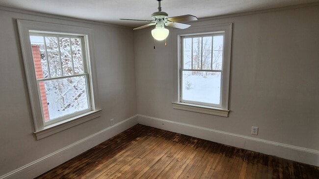 Building Photo - Four Bedroom Single Family Home in Bradford PA! Off Street Parking!