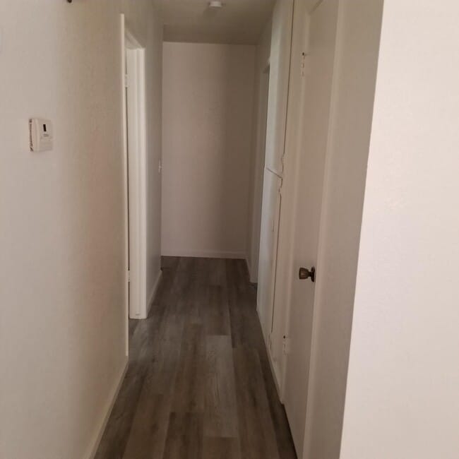 Building Photo - 981 Sierra Ave