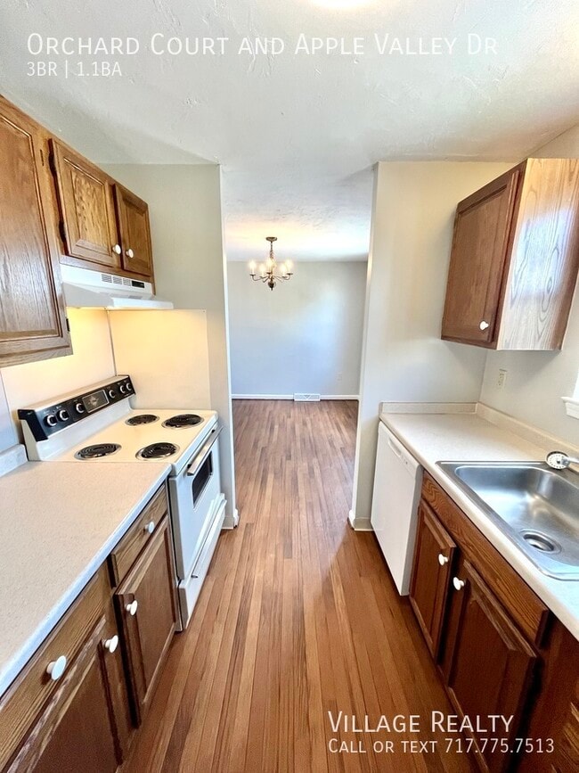 Building Photo - 302 Orchard Ct