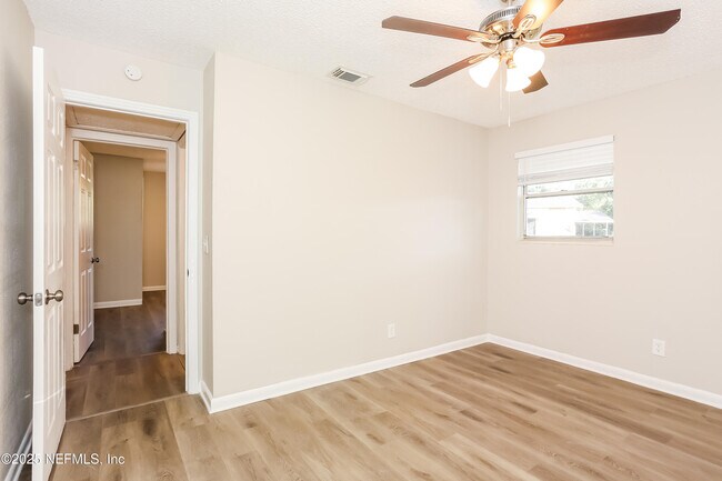 Building Photo - 9406 Gisborne Dr