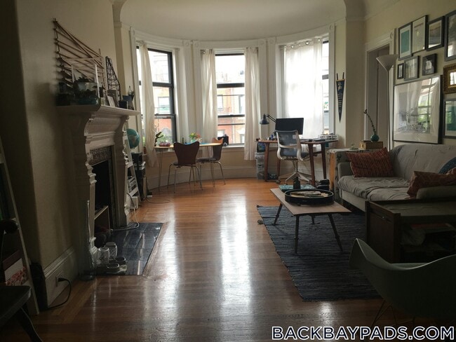 Building Photo - 499 Beacon St