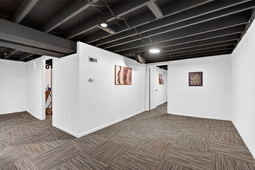 Building Photo - 9009 Gedde Ave