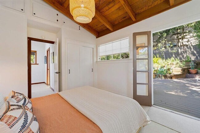 Building Photo - Beautiful Lincoln Heights Retreat W/ Chef’s Kitchen & Expansive Deck
