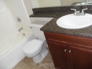 Building Photo - MATURIN - LUXURY 2 BED 2 BATH 2 STORY CONDO W/ POOL / TENNIS & 2 PARKING SPACES