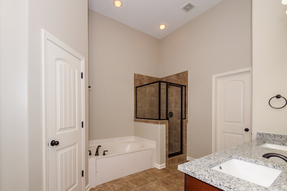 Building Photo - 125 Clay Hills Dr