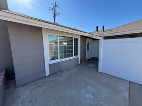 Building Photo - 12094 Coachman Ln