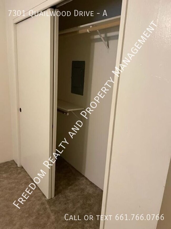 Building Photo - 7301 Quailwood Dr