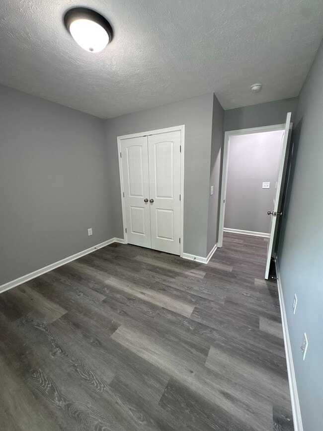 Building Photo - Newer Duplex Located Near the Heart of Tullahoma!