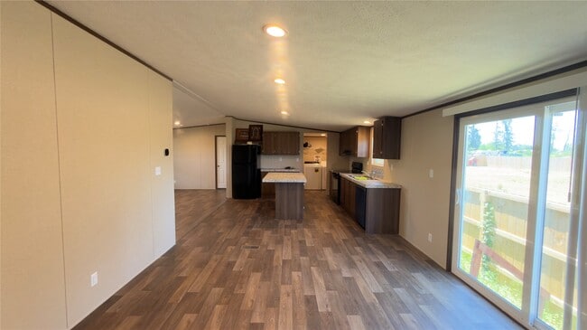 Building Photo - 7173 Rd 5878