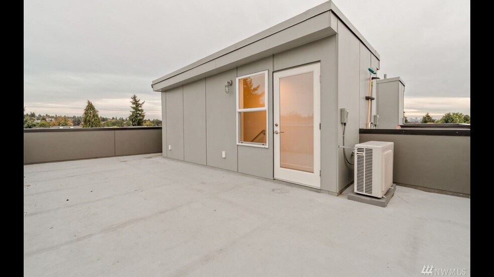 Building Photo - 8519 Midvale Ave N