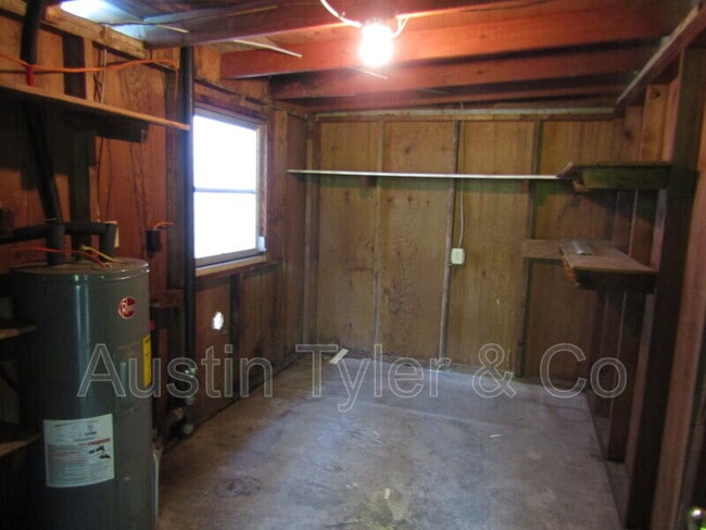 Building Photo - 2984A Smith St