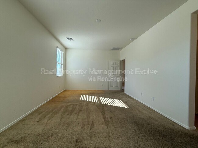 Building Photo - 15811 W Banff Ln