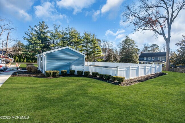 Building Photo - 4 Black Pine Ln