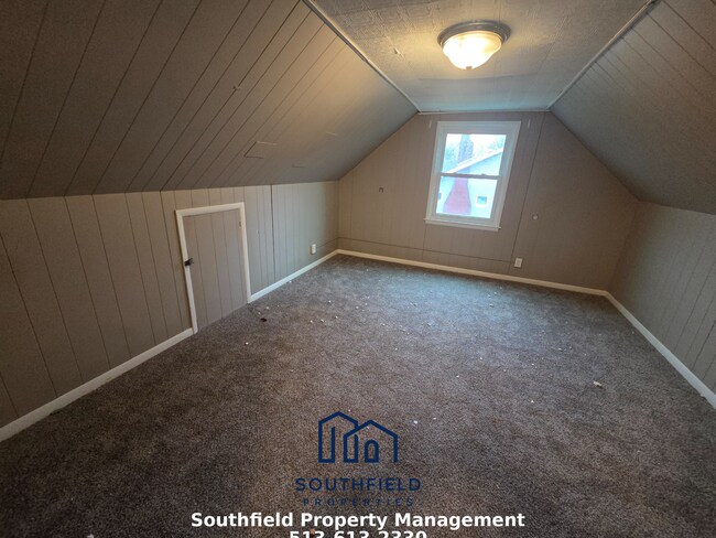 Building Photo - 319 Main Ave