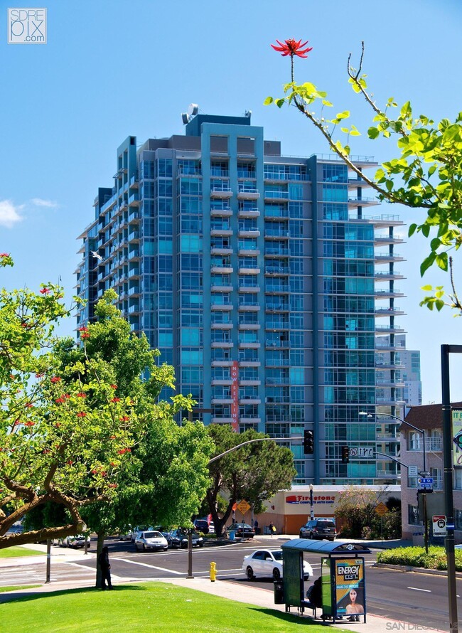 Building Photo - 1080 Park Blvd