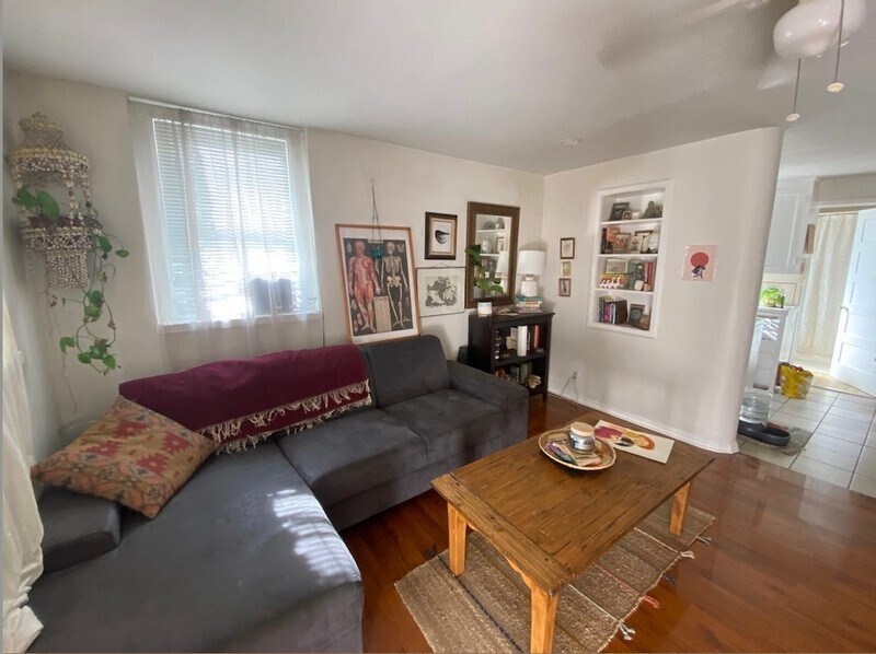 Building Photo - 1100 E 200 S