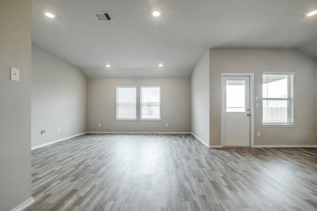 Building Photo - 217 Pecos Dr