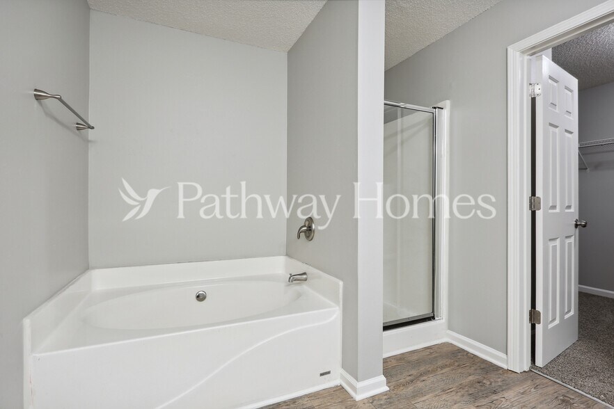 Building Photo - 7510 Old Chapel