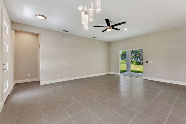 Building Photo - Deposit-Free! Modern, energy efficient hom...