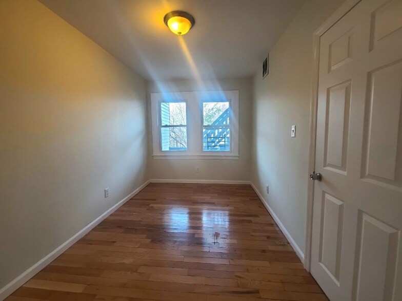 Building Photo - 73 Stone St