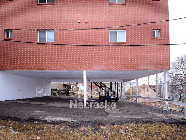 Building Photo - 540 S 30th St