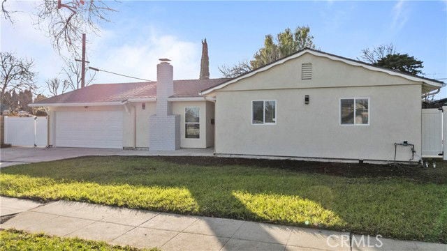 Building Photo - 9641 Comanche Ave