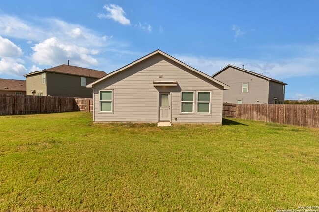 Building Photo - 5499 Daphne Path