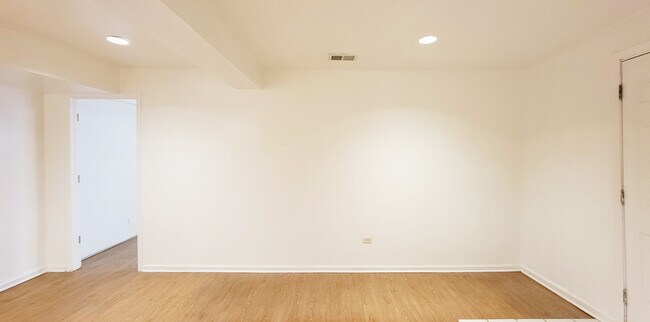 Building Photo - 2241 W Taylor St